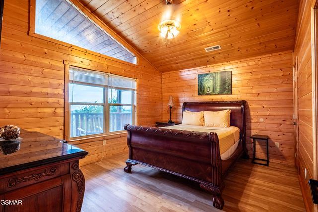 2031 Oakmont Drive, Sevierville, TN 37876