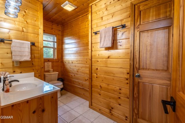 2031 Oakmont Drive, Sevierville, TN 37876