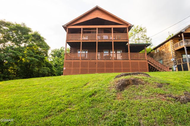 2031 Oakmont Drive, Sevierville, TN 37876