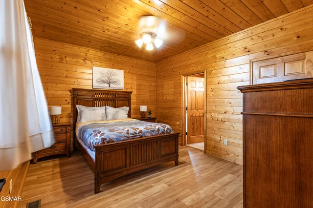 2031 Oakmont Drive, Sevierville, TN 37876