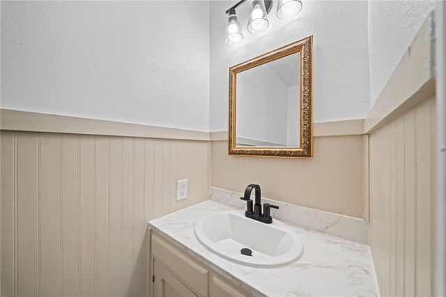 9 Bromwich Lane, Bella Vista, AR 72715
