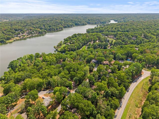 9 Bromwich Lane, Bella Vista, AR 72715