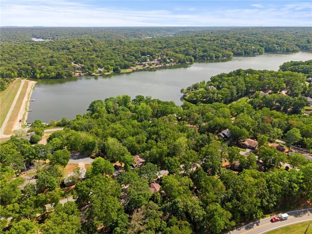 9 Bromwich Lane, Bella Vista, AR 72715