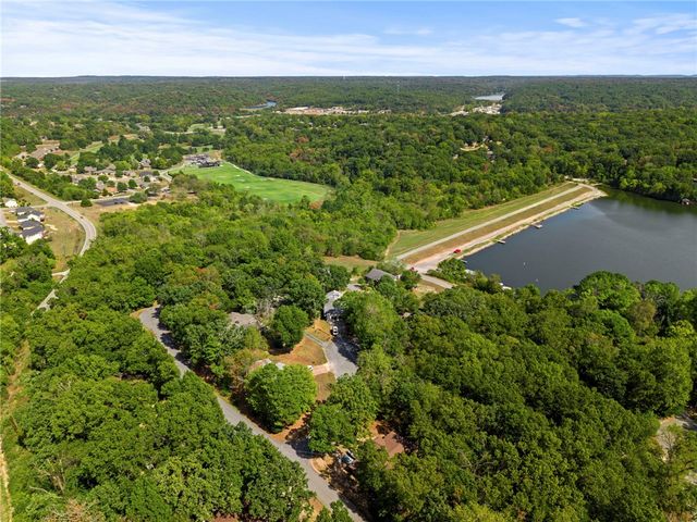 9 Bromwich Lane, Bella Vista, AR 72715