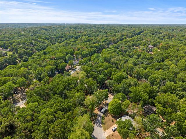 9 Bromwich Lane, Bella Vista, AR 72715