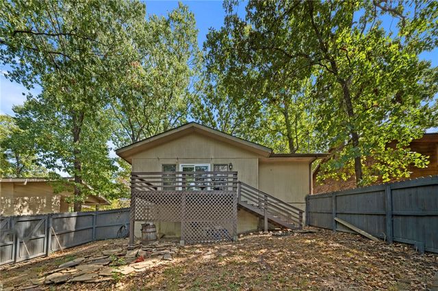 9 Bromwich Lane, Bella Vista, AR 72715