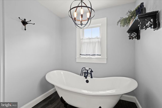 16645 FREDERICK RD, Mount Airy, MD 21771