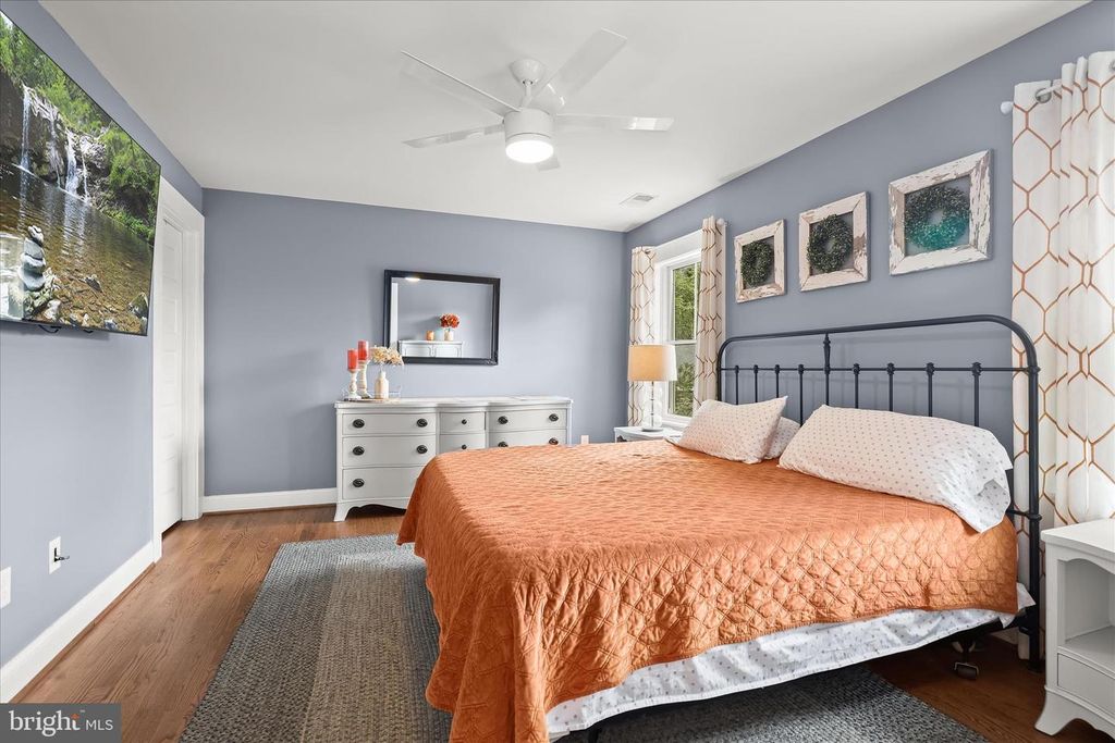 Image 25 of property listing at 16645 FREDERICK RD, Mount Airy, MD 21771