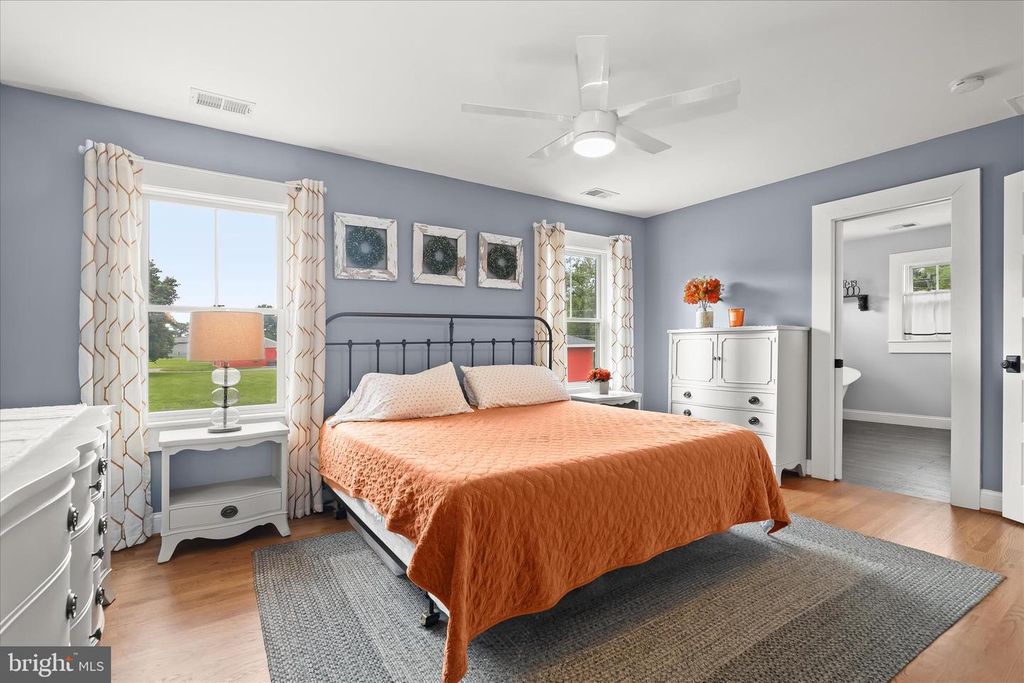 Image 26 of property listing at 16645 FREDERICK RD, Mount Airy, MD 21771