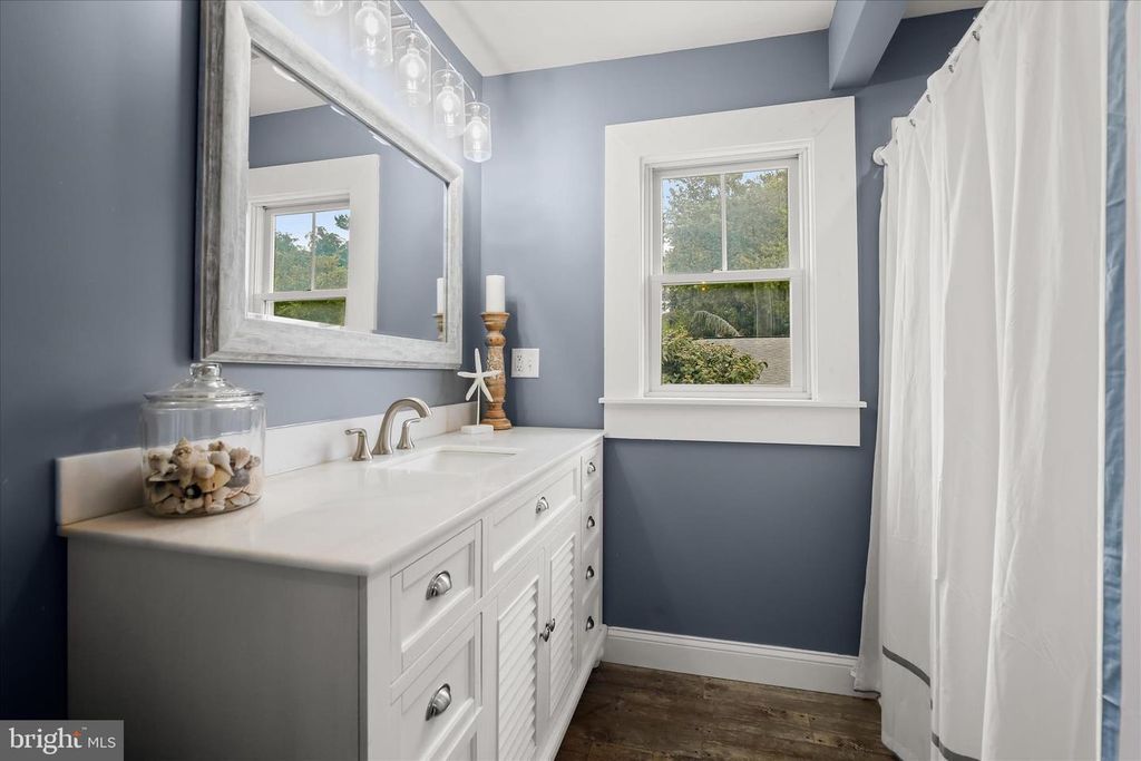 Image 35 of property listing at 16645 FREDERICK RD, Mount Airy, MD 21771