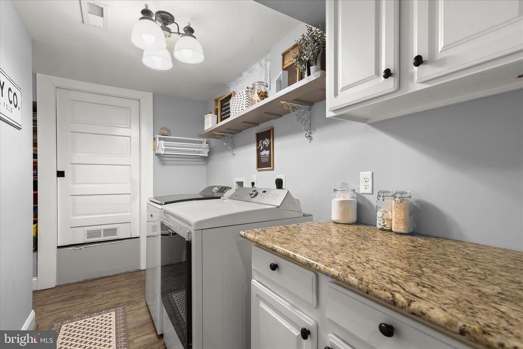 Image 44 of property listing at 16645 FREDERICK RD, Mount Airy, MD 21771