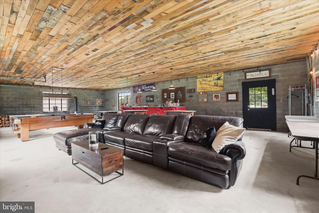 Image 60 of property listing at 16645 FREDERICK RD, Mount Airy, MD 21771