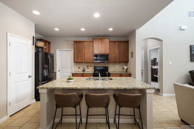 10238 Midsummer Meadow, Converse, TX 78109