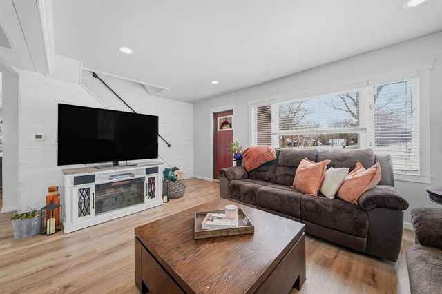 16261 105th Avenue, Chippewa Falls, WI 54729