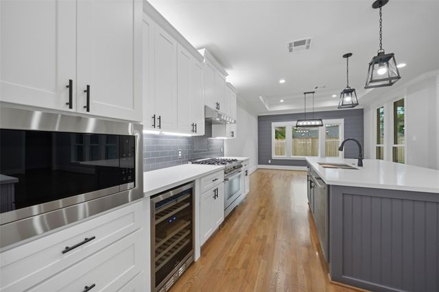 8025 Cedel Drive, Houston, TX 77055