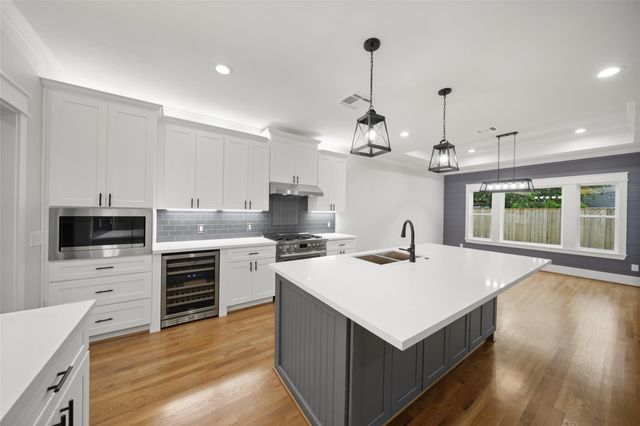 8025 Cedel Drive, Houston, TX 77055