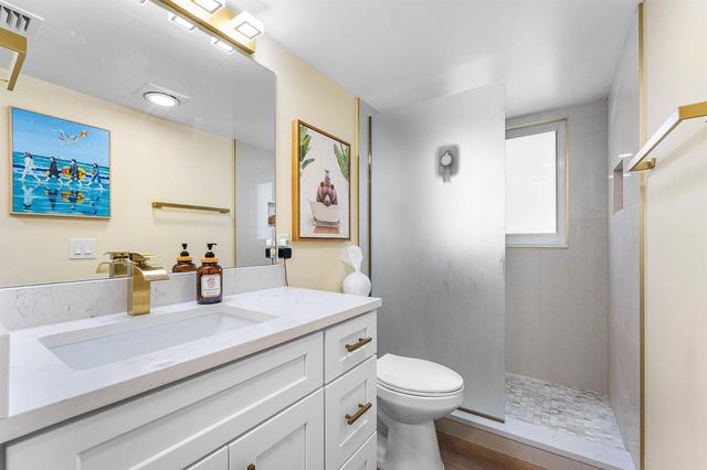 1019 Guildford B, Boca Raton, FL 33434