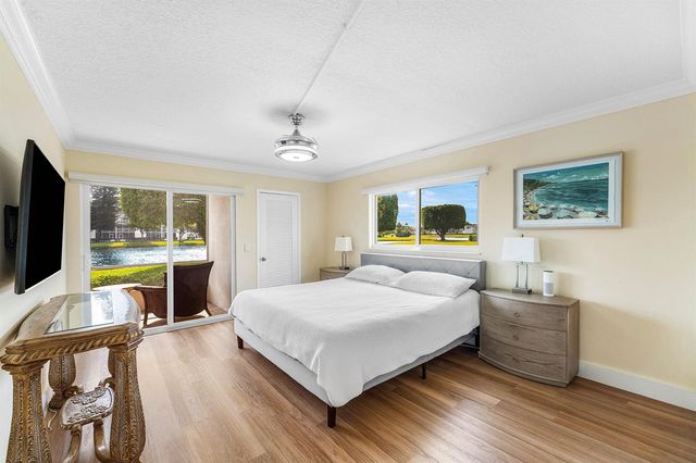 1019 Guildford B, Boca Raton, FL 33434