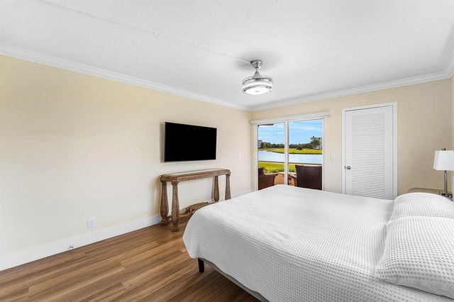 1019 Guildford B, Boca Raton, FL 33434