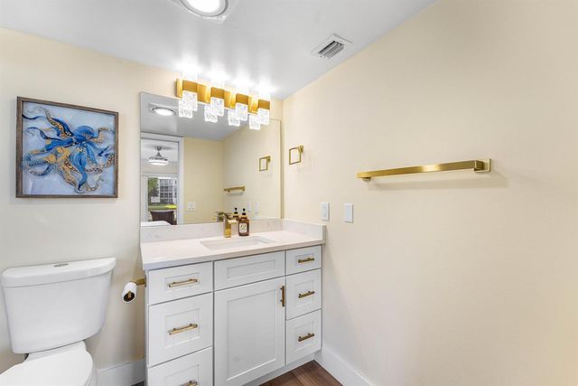 1019 Guildford B, Boca Raton, FL 33434
