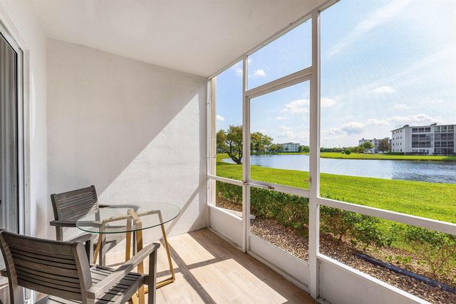 1019 Guildford B, Boca Raton, FL 33434