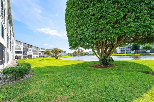 1019 Guildford B, Boca Raton, FL 33434
