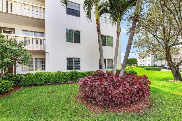 1019 Guildford B, Boca Raton, FL 33434
