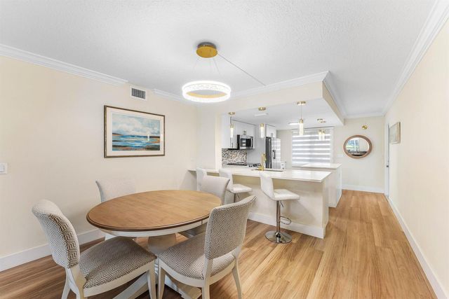 1019 Guildford B, Boca Raton, FL 33434
