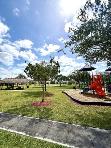 1947 SE 23rd Road, Homestead, FL 33035
