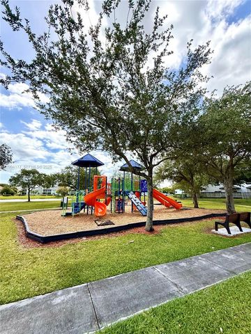1947 SE 23rd Road, Homestead, FL 33035