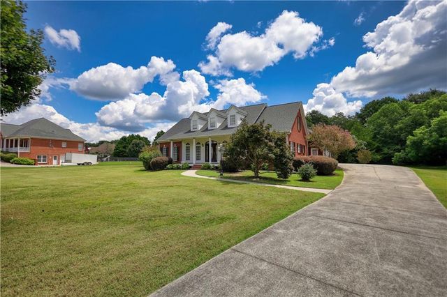 2899 N Sharon Church Road, Loganville, GA 30052