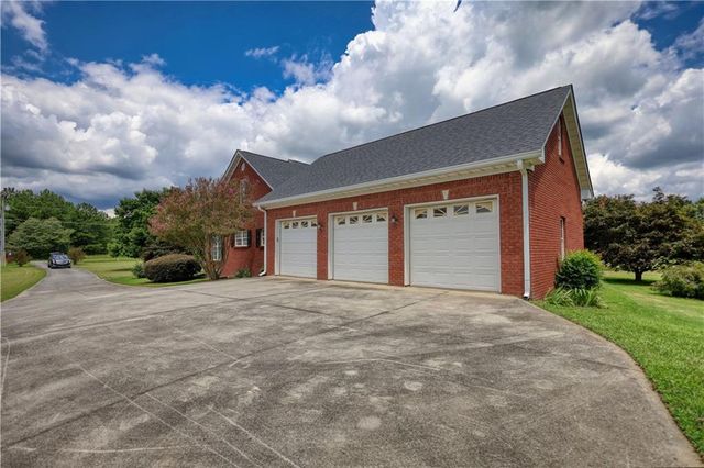 2899 N Sharon Church Road, Loganville, GA 30052