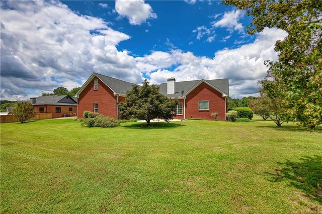 2899 N Sharon Church Road, Loganville, GA 30052
