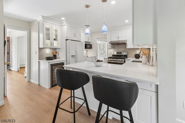 42 Collins Ave, Ramsey Boro, NJ 07446