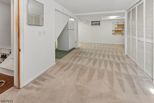 42 Collins Ave, Ramsey Boro, NJ 07446