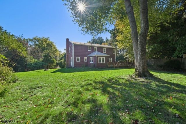 42 Collins Ave, Ramsey Boro, NJ 07446