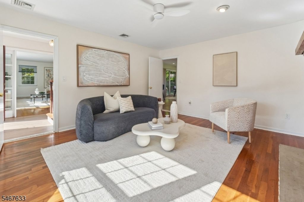 42 Collins Ave, Ramsey Boro, NJ 07446 — photo 4