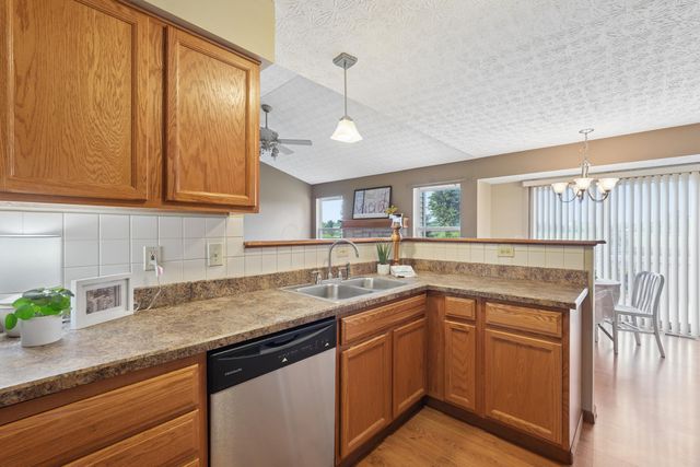 1977 Ashburn Drive, Delaware, OH 43015