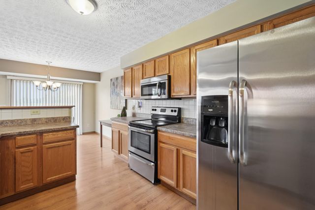 1977 Ashburn Drive, Delaware, OH 43015