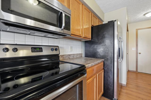 1977 Ashburn Drive, Delaware, OH 43015