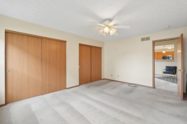 1977 Ashburn Drive, Delaware, OH 43015