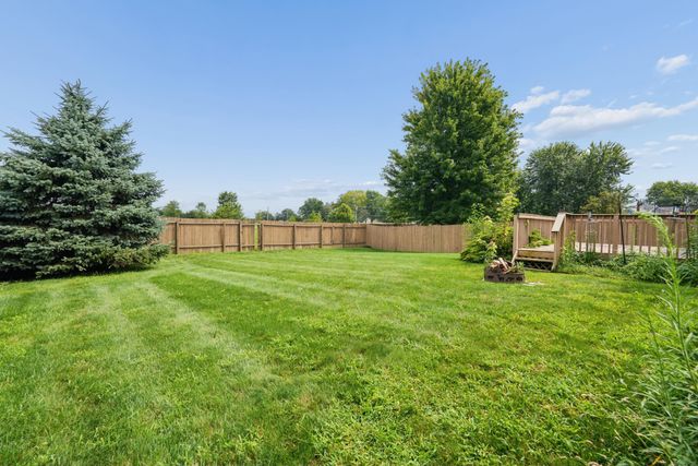 1977 Ashburn Drive, Delaware, OH 43015