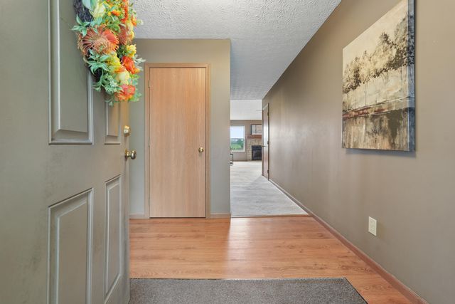 1977 Ashburn Drive, Delaware, OH 43015