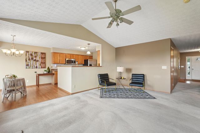 1977 Ashburn Drive, Delaware, OH 43015