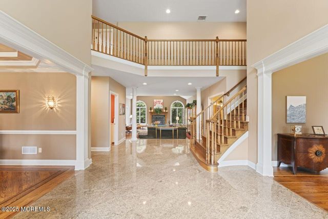 7 Red Oak Run, Holmdel, NJ 07733