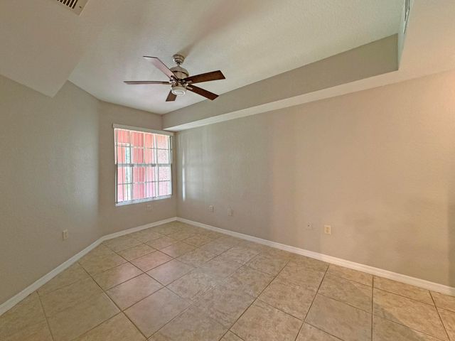 138 SW Peacock Blvd Apt 20-106 St, Port St Lucie, FL 34986