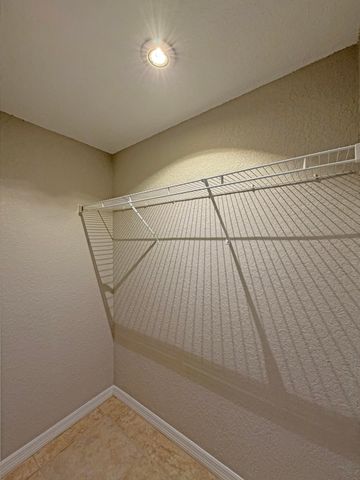 138 SW Peacock Blvd Apt 20-106 St, Port St Lucie, FL 34986