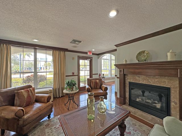 138 SW Peacock Blvd Apt 20-106 St, Port St Lucie, FL 34986
