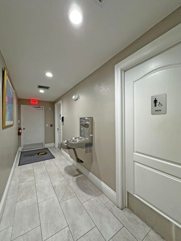 138 SW Peacock Blvd Apt 20-106 St, Port St Lucie, FL 34986