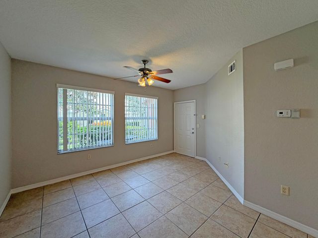 138 SW Peacock Blvd Apt 20-106 St, Port St Lucie, FL 34986